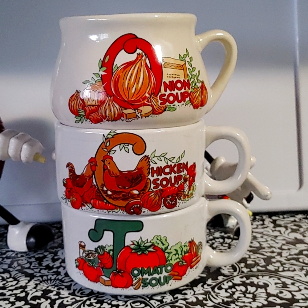 Vintage soup mugs